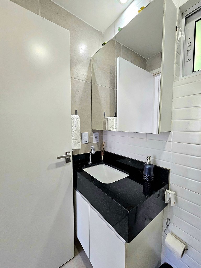 Confortável e Equipado no Centrinho de Porto #08