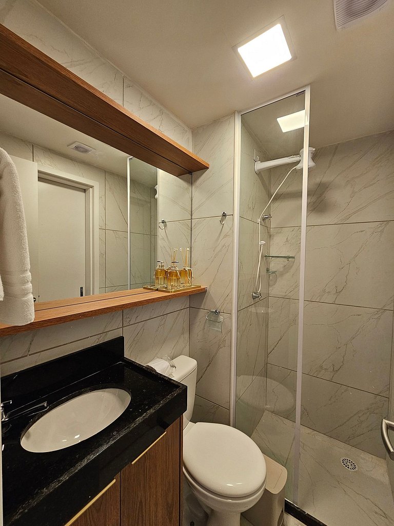 Sofisticado Cupe Living, 10min do Centro de Porto.