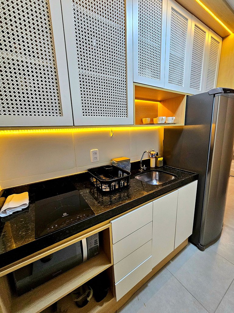 Sofisticado e equipado studio, centro de Porto#308