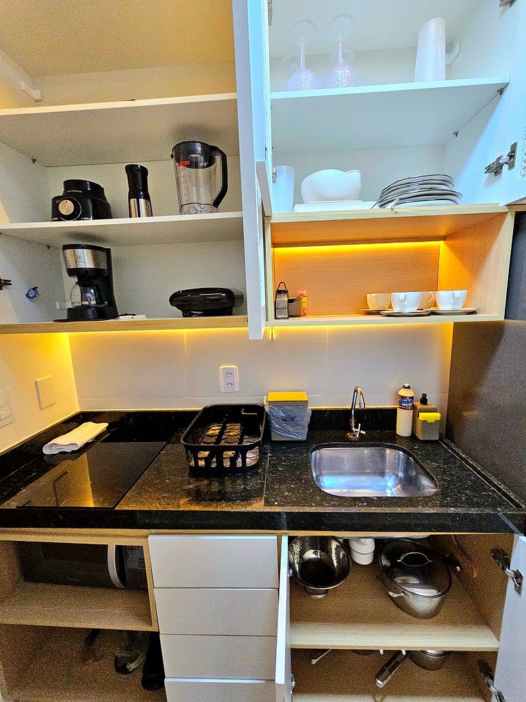 Sofisticado e equipado studio, centro de Porto#308