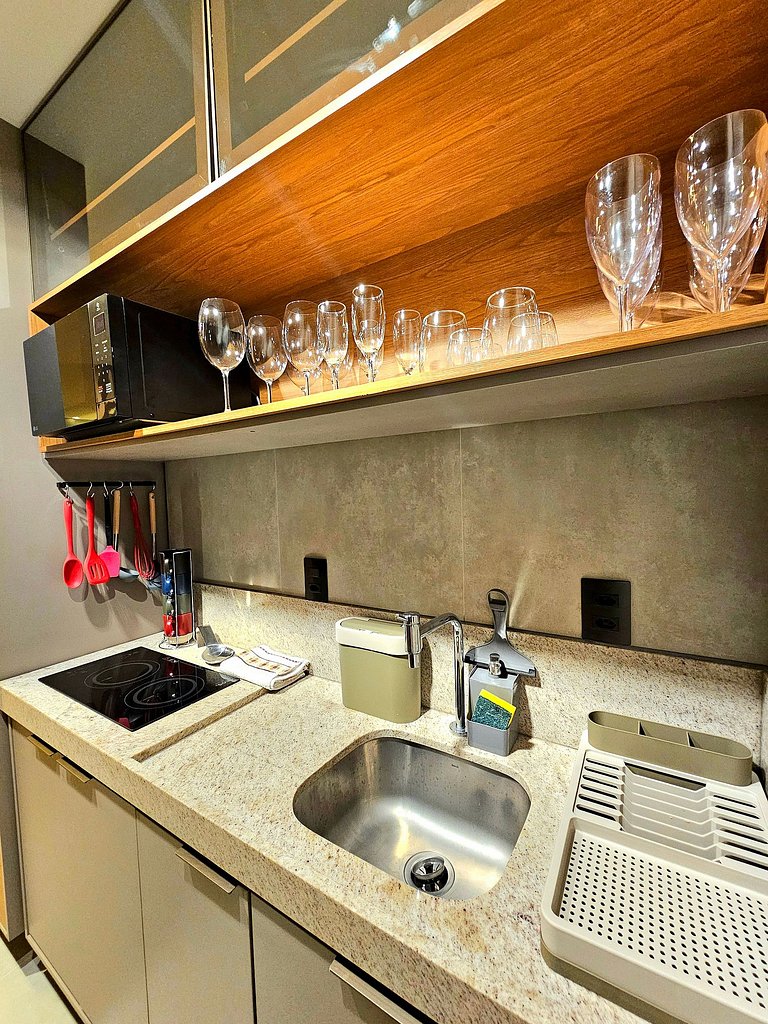 Luxo Supremo no Summer, 5min Centro de Porto #306A