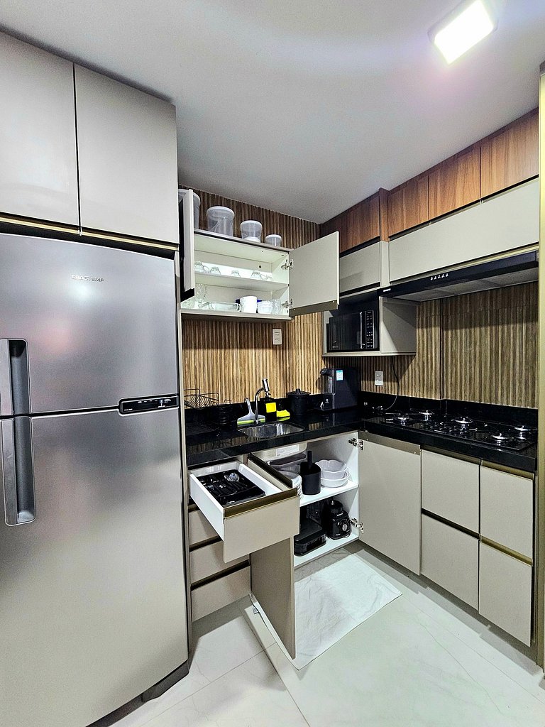 Luxo com Piscina Privativa no Centrinho de Porto