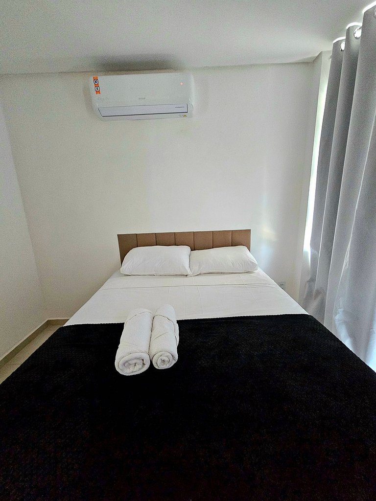 Incrível e com varanda no centro de Porto no Moana