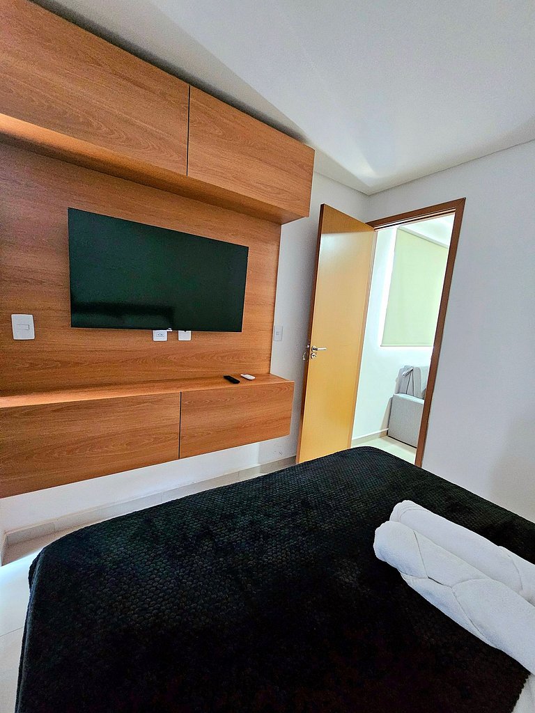 Incrível e com varanda no centro de Porto no Moana