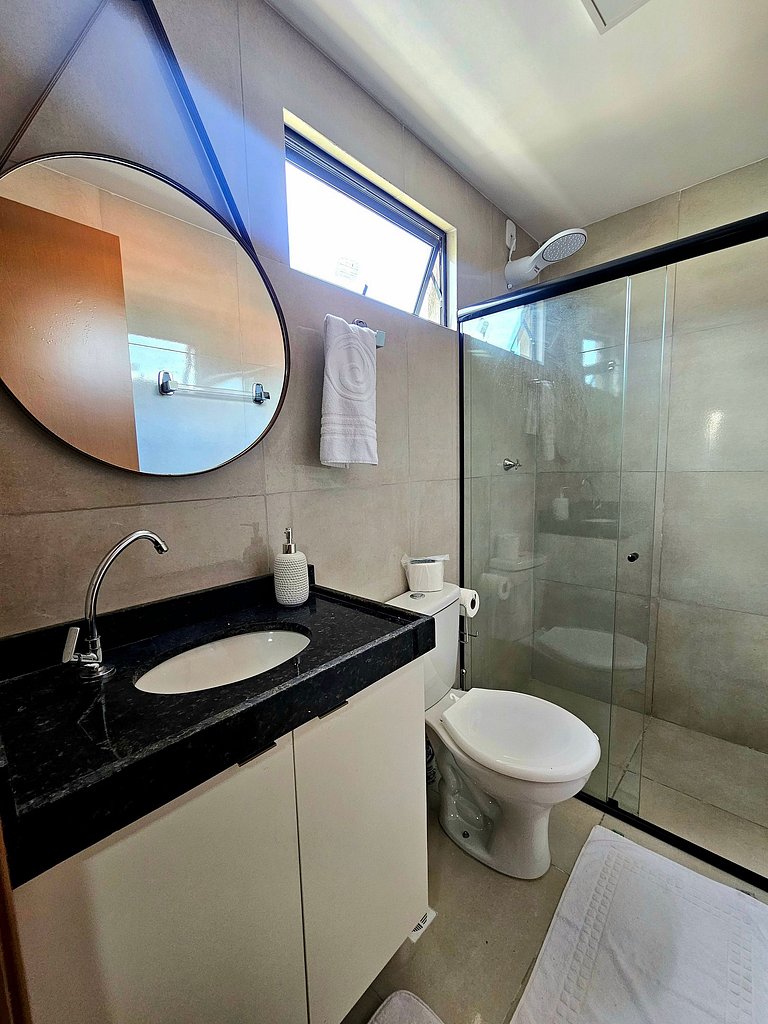 Incrível e com varanda no centro de Porto no Moana