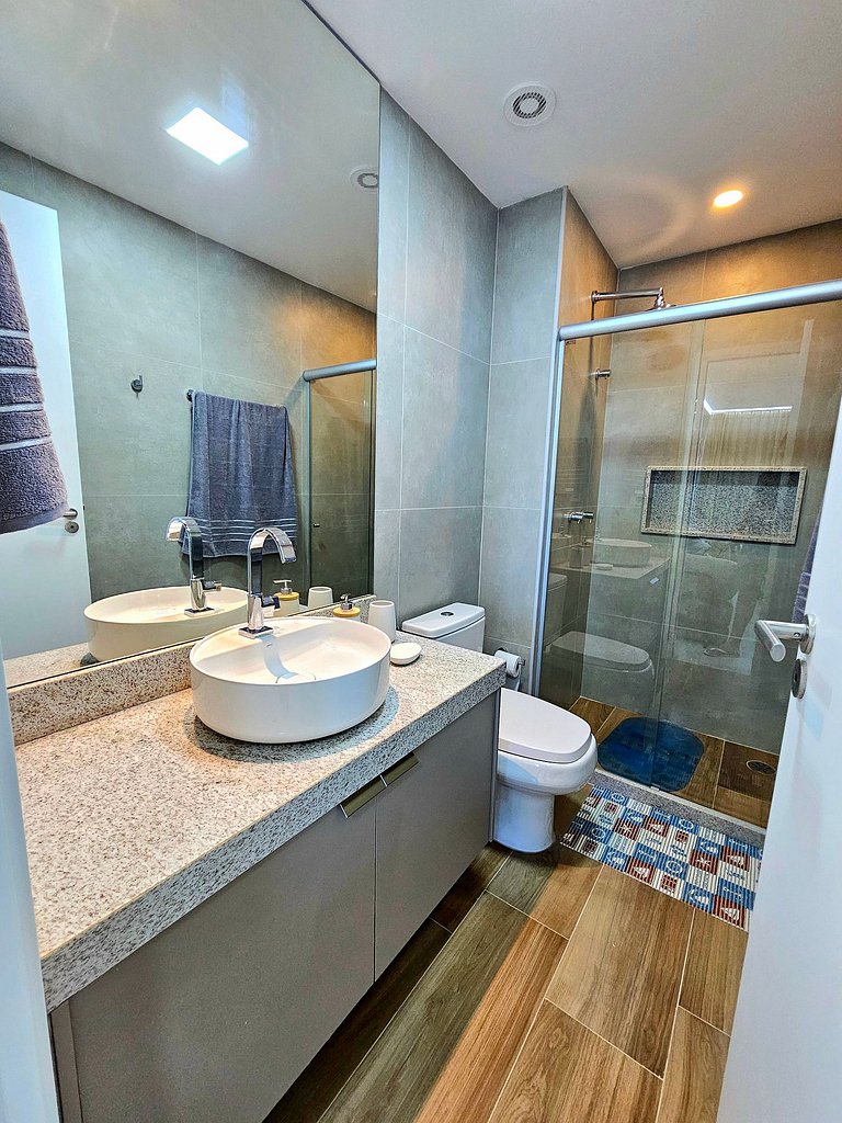 Luxo com varanda gourmet no BC Solare #305C