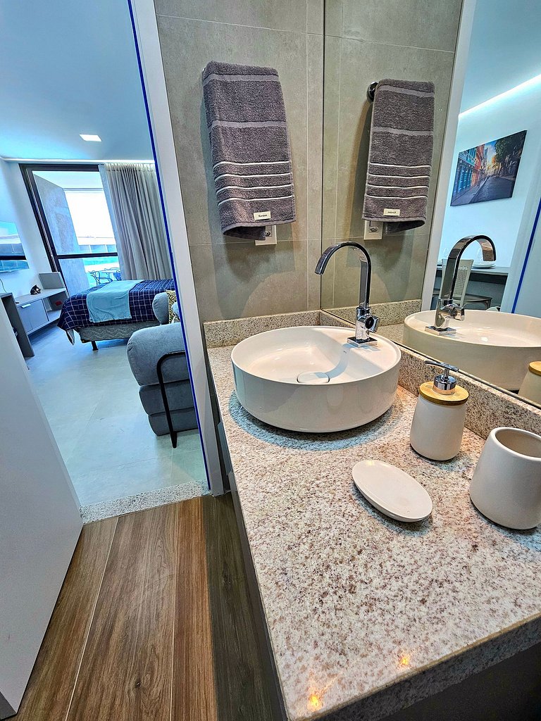 Luxo com varanda gourmet no BC Solare #305C