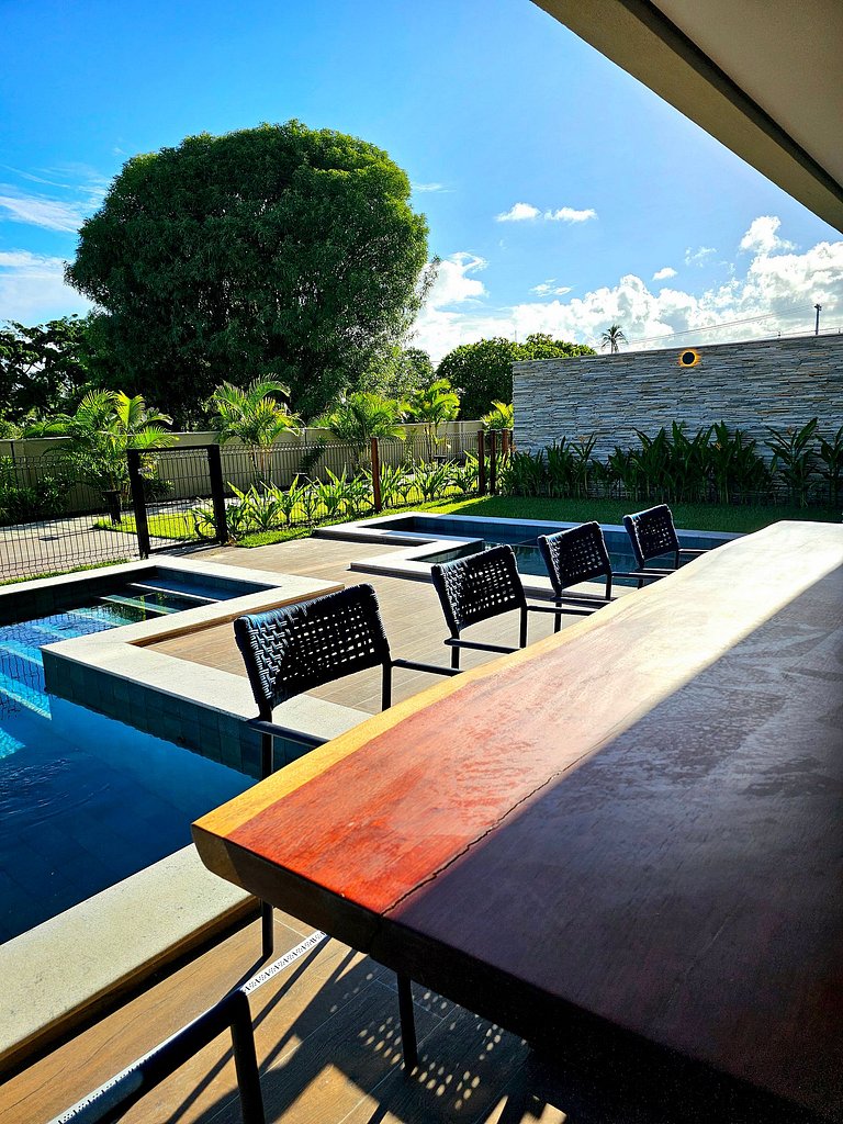 Luxo à Beira-mar com Piscina Privativa no Cais Eco