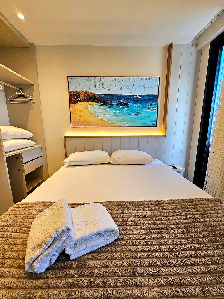 Luxo à Beira-mar com Piscina Privativa no Cais Eco