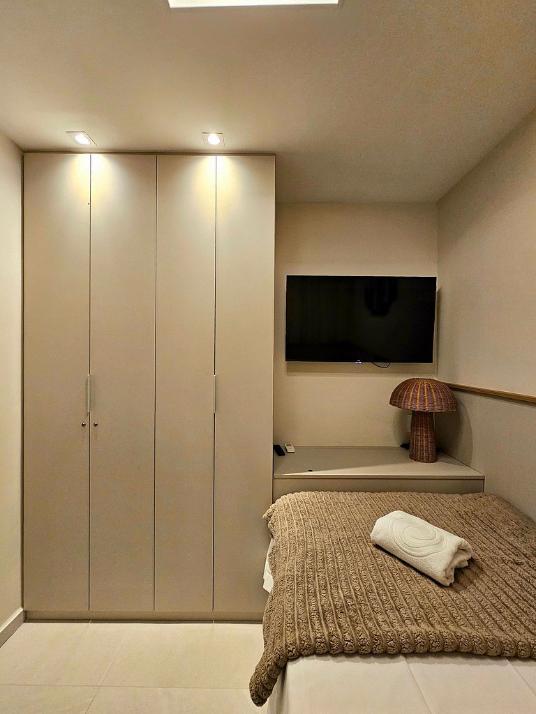 Luxo à Beira-mar com Piscina Privativa no Cais Eco