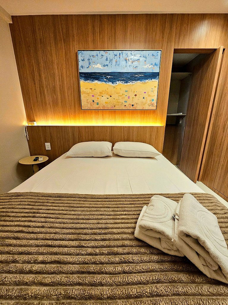 Luxo à Beira-mar com Piscina Privativa no Cais Eco