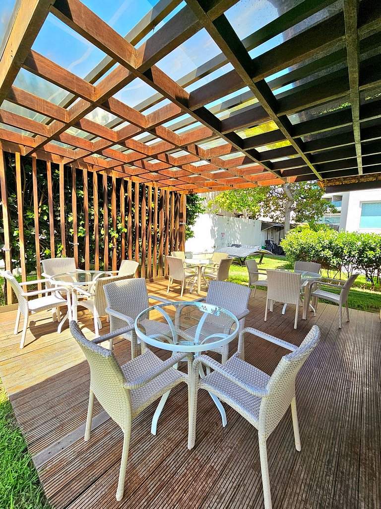 Estilo e conforto no Porto Plaza, Praia do Cupe by HM