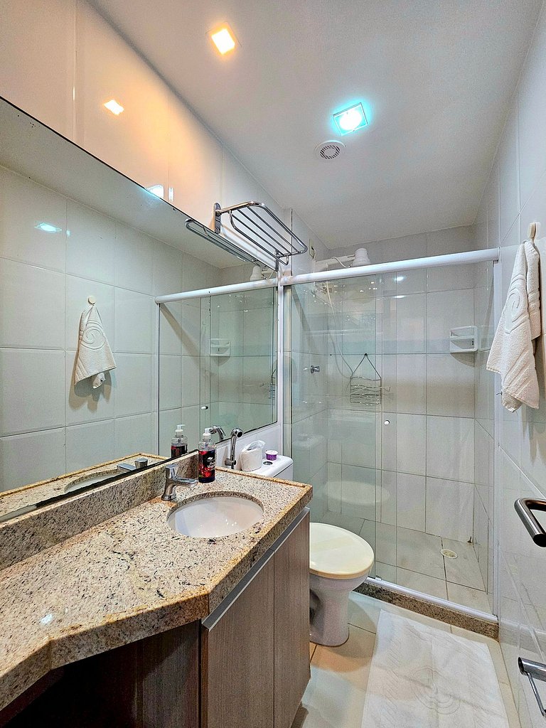 Conforto e Comodidade com 2 quartos no Porto Plaza