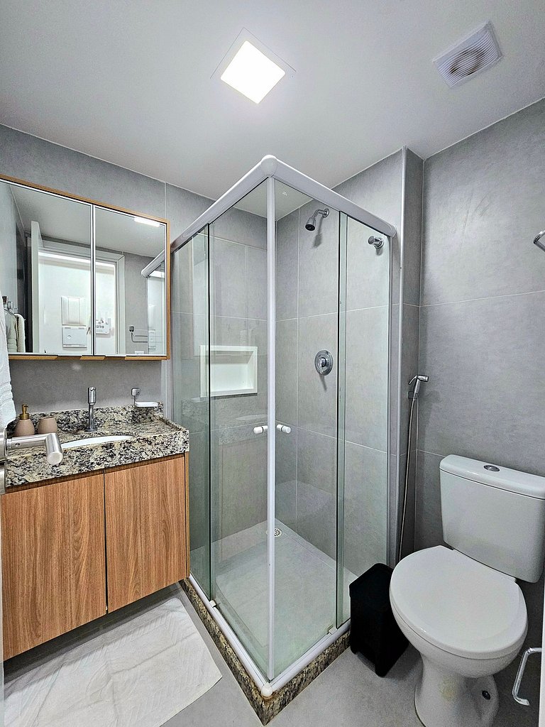 Estilo e conforto prox. mar no centro de Porto