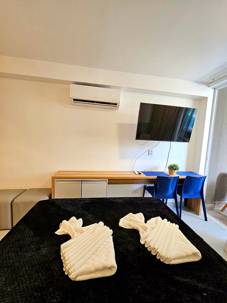 Luxo e estilo com Piscina Privativa no Nixxus