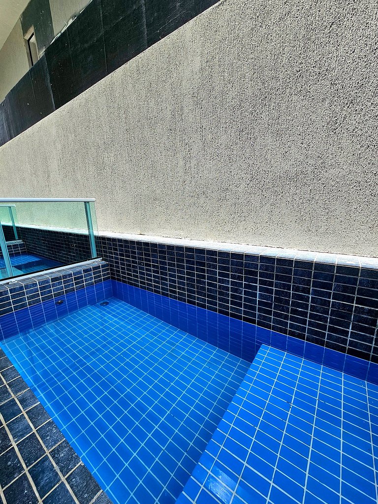 Luxo e estilo com Piscina Privativa no Nixxus