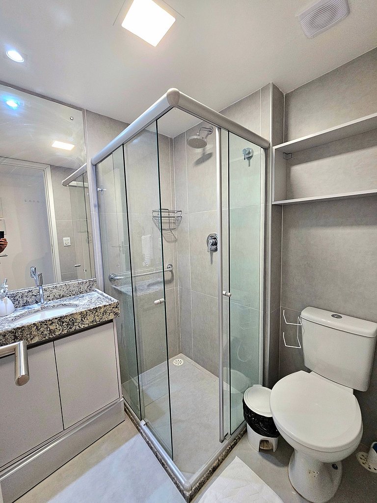 Luxo e estilo com Piscina Privativa no Nixxus