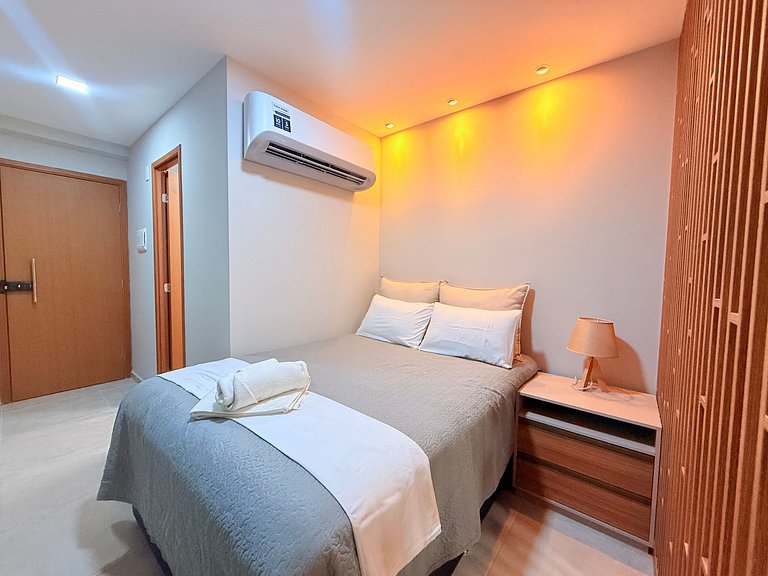 Luxuoso e Equipado Studio no Max Carneiros