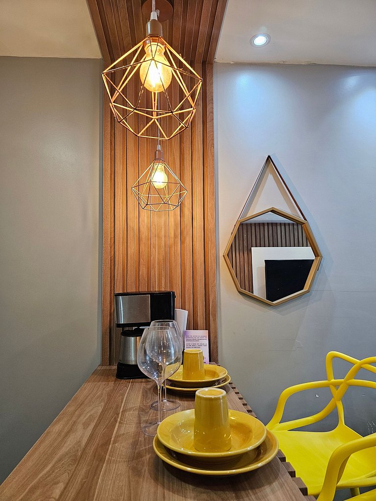 Luxo no Sunny Hall com Piscina Privativa em Porto