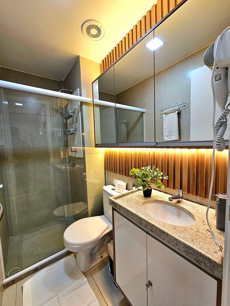 Luxo no Sunny Hall com Piscina Privativa em Porto