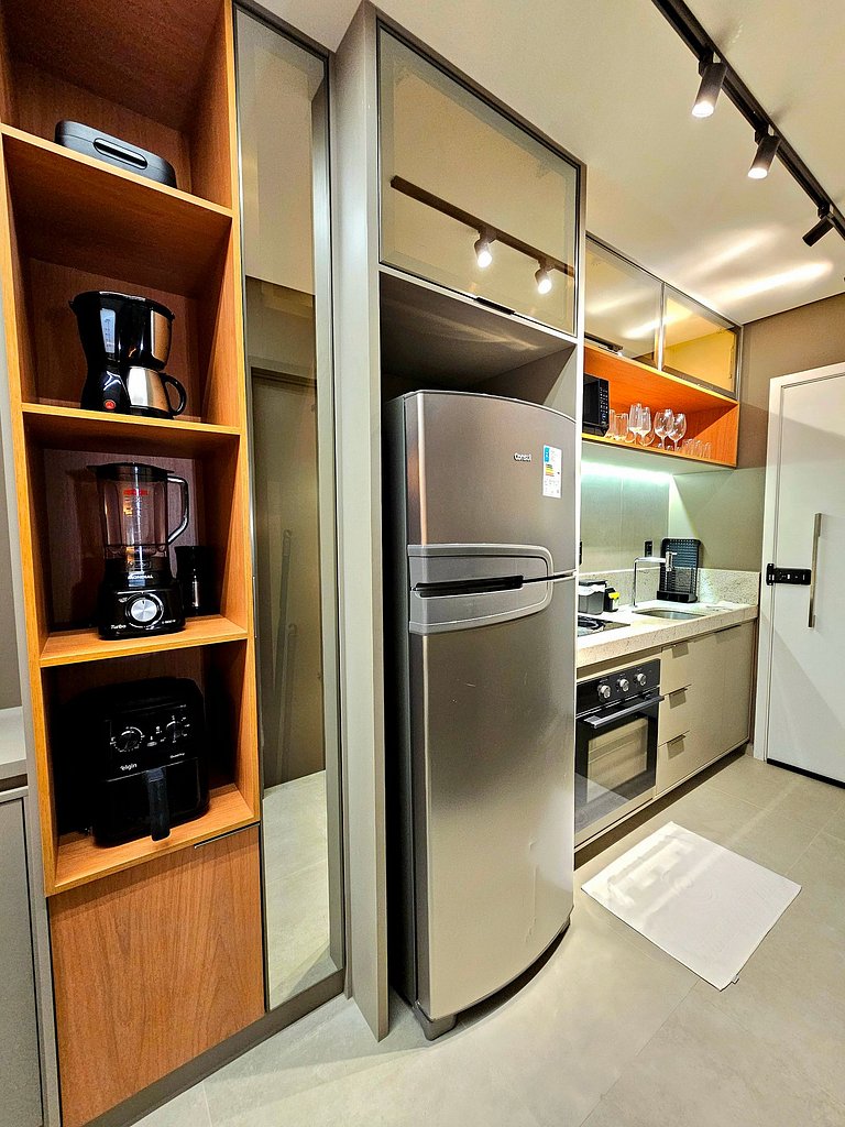 Luxo Supremo c/ varanda gourmet no BC Solare #311A