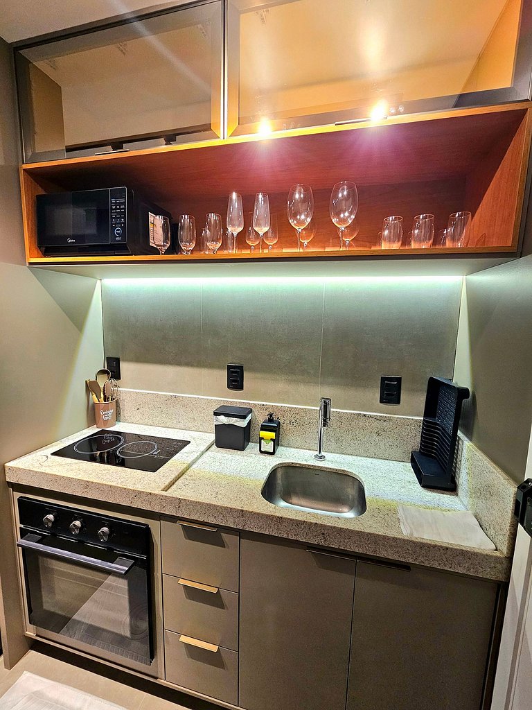 Luxo Supremo c/ varanda gourmet no BC Solare #311A