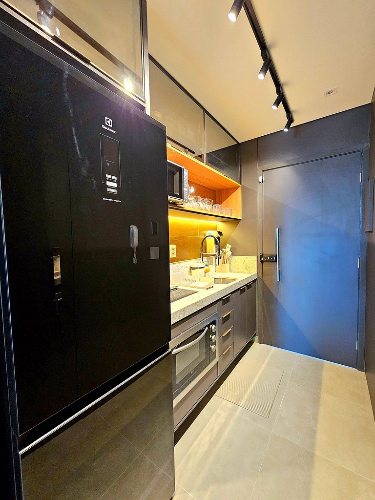 Luxo Supremo c/ varanda gourmet no BC Solare #302C