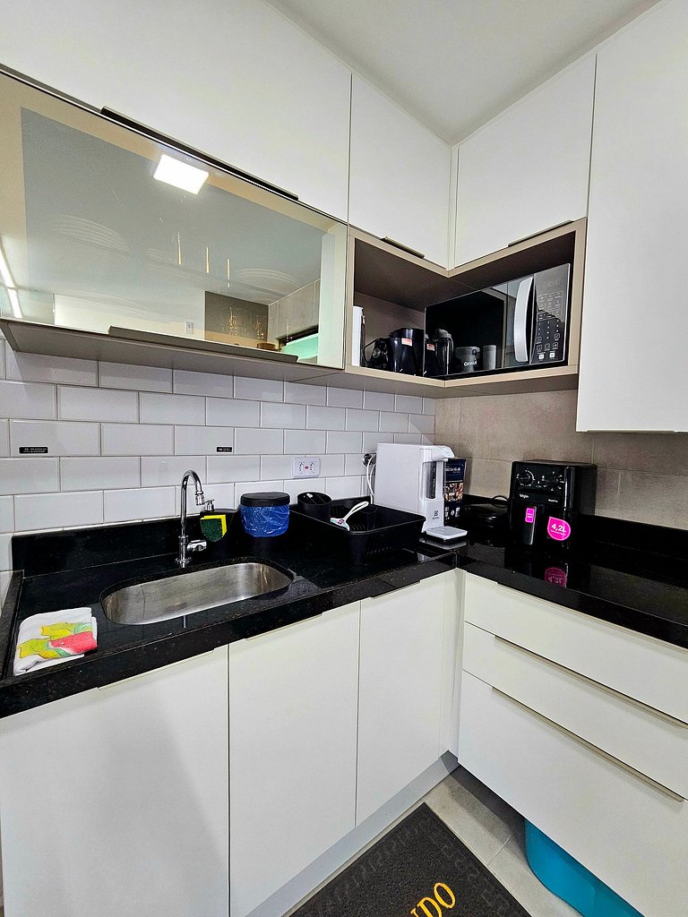 Moderno e Equipado, Centrinho de Porto Blue #101