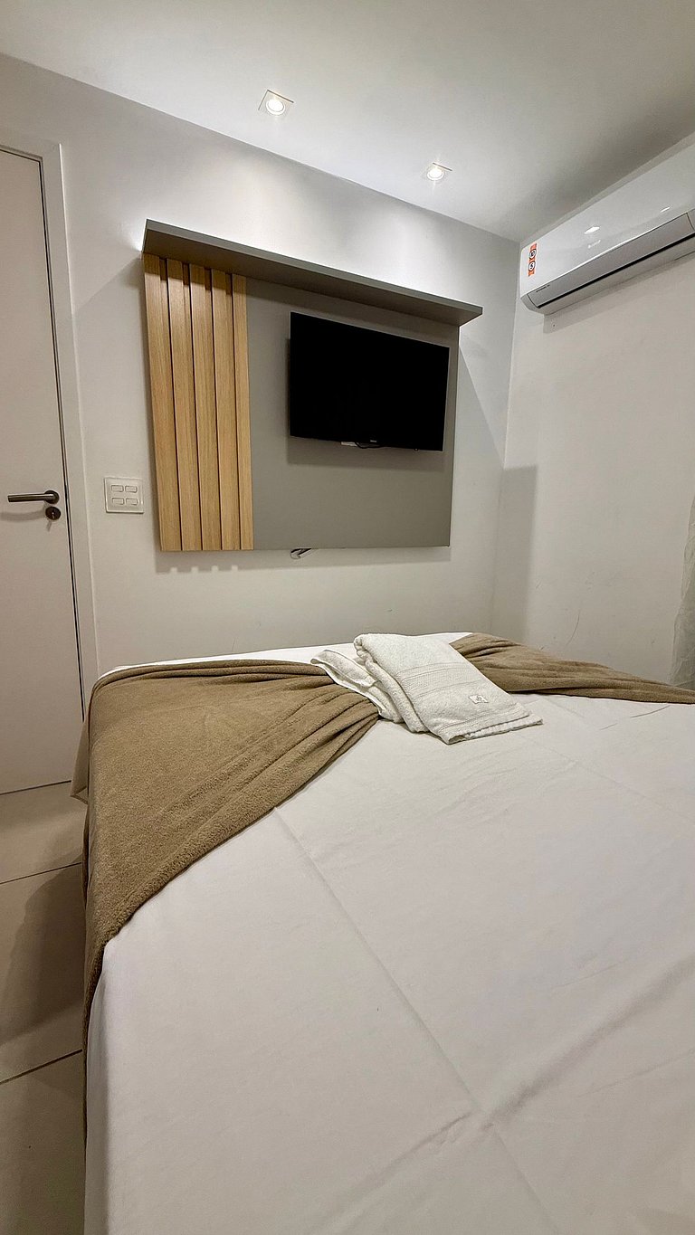 Luxo no Sunny Hall com Piscina Privativa em Porto